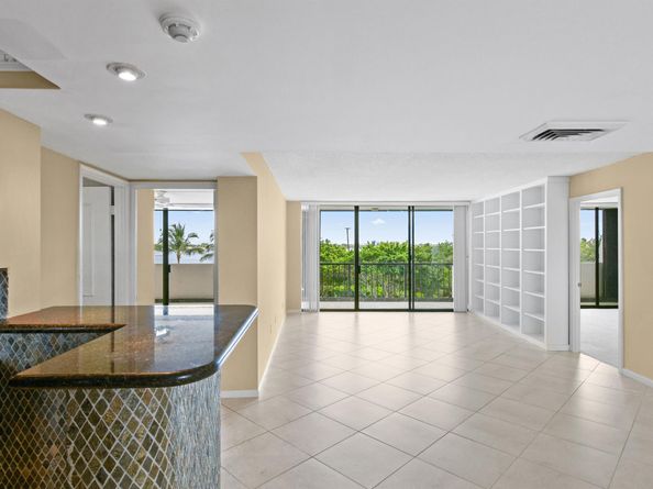 5200 N Flagler Drive 404, West Palm Beach FL 33407