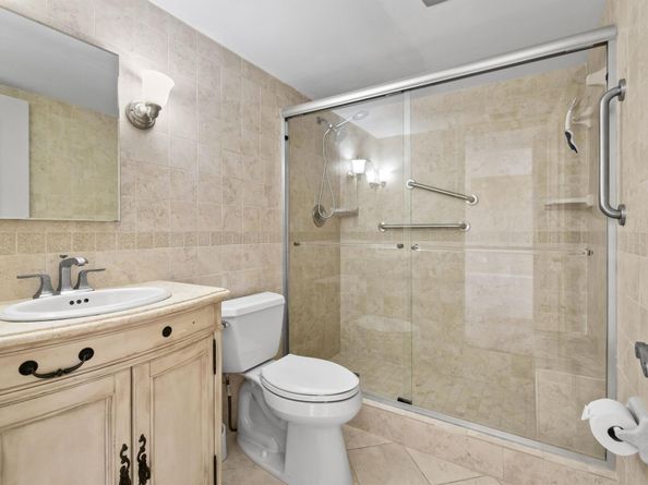 5200 N Flagler Drive 404, West Palm Beach FL 33407