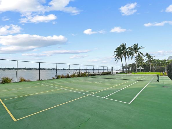 5200 N Flagler Drive 404, West Palm Beach FL 33407