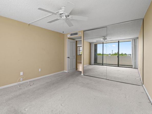 5200 N Flagler Drive 404, West Palm Beach FL 33407