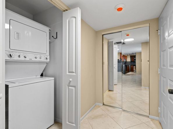 5200 N Flagler Drive 404, West Palm Beach FL 33407