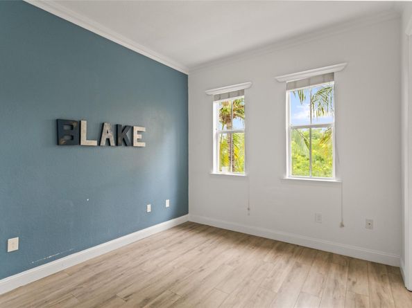 530 NE 7th Ave 1, Fort Lauderdale FL 33301