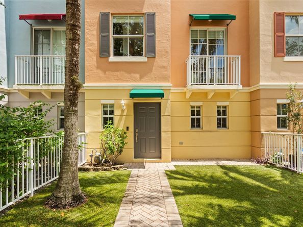 530 NE 7th Ave 1, Fort Lauderdale FL 33301