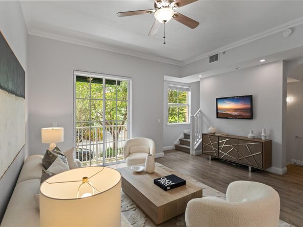 530 NE 7th Ave 1, Fort Lauderdale FL 33301