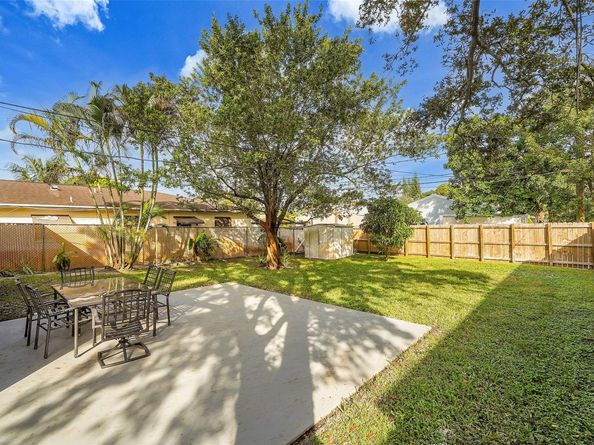 513 SW 15th St, Fort Lauderdale FL 33315