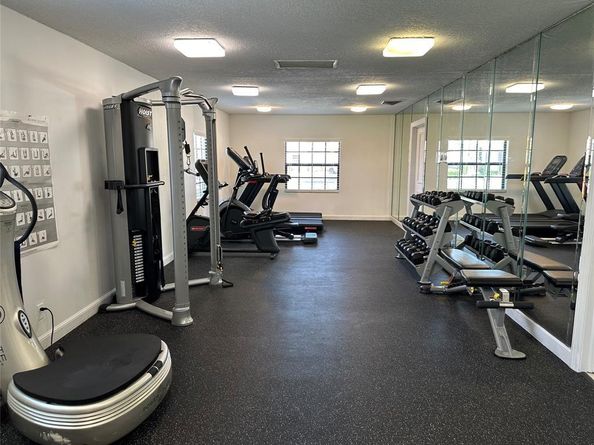 110 Cypress Club Dr 101, Pompano Beach FL 33060