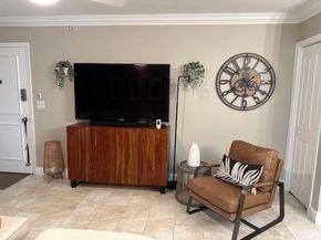 110 Cypress Club Dr 101, Pompano Beach FL 33060
