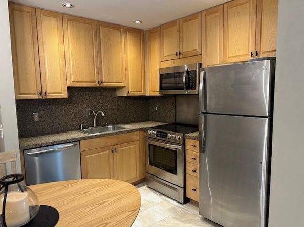 110 Cypress Club Dr 101, Pompano Beach FL 33060