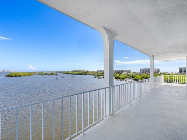 2155 Ibis Isle Road Ph3, Palm Beach FL 33480