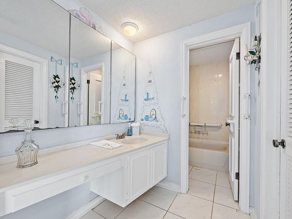 2155 Ibis Isle Road Ph3, Palm Beach FL 33480