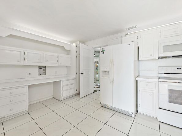 2155 Ibis Isle Road Ph3, Palm Beach FL 33480