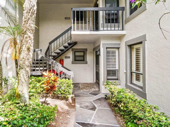 11223 Pond View Drive A102, Wellington FL 33414