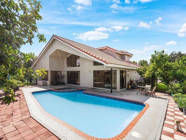 6335 NW 52nd Street, Coral Springs FL 33067