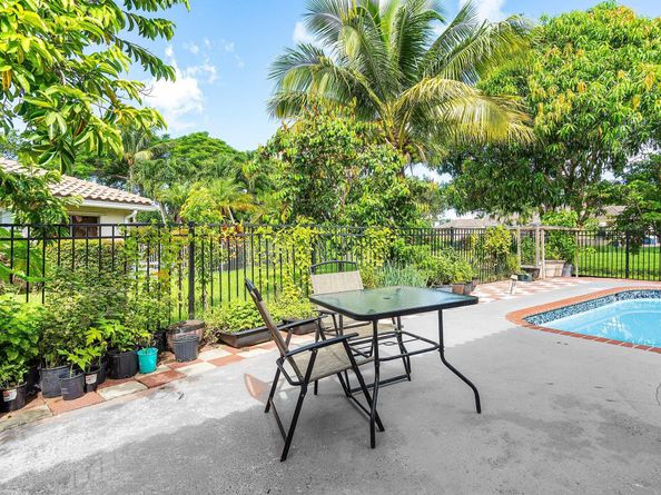 6335 NW 52nd Street, Coral Springs FL 33067