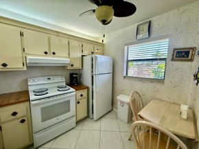 7214 Golf Colony Court 205, Lake Worth FL 33467