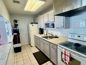 7214 Golf Colony Court 205, Lake Worth FL 33467
