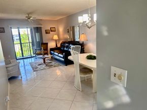 7214 Golf Colony Court 205, Lake Worth FL 33467