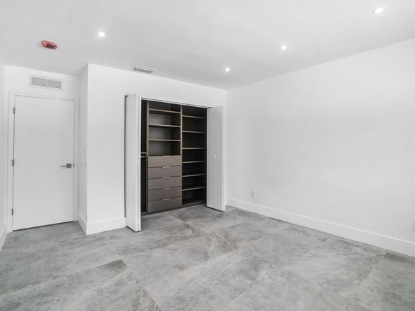 1860 NE 199th Street, Miami FL 33179