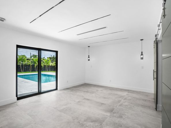 1860 NE 199th Street, Miami FL 33179