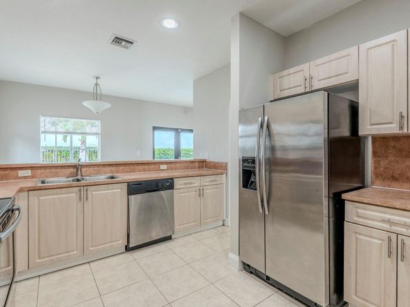 14772 SW 161st Pl, Miami FL 33196