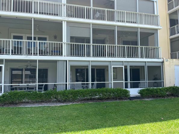 250 John F Kennedy Drive 107, Atlantis FL 33462
