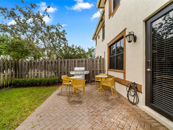9573 Town Parc Cir S, Parkland FL 33076