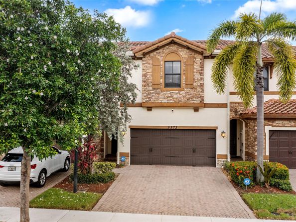 9573 Town Parc Cir S, Parkland FL 33076