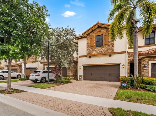 9573 Town Parc Cir S, Parkland FL 33076