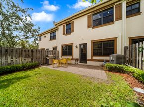 9573 Town Parc Cir S, Parkland FL 33076