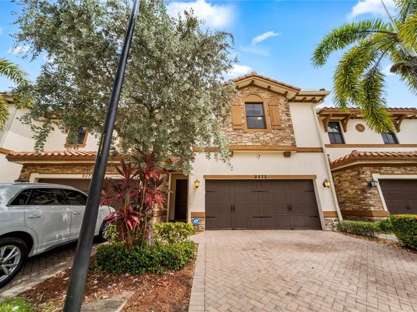 9573 Town Parc Cir S, Parkland FL 33076