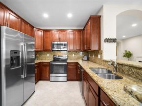 9573 Town Parc Cir S, Parkland FL 33076