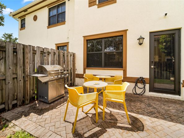 9573 Town Parc Cir S, Parkland FL 33076