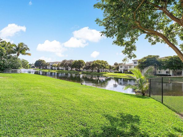 3256 Commodore Court, West Palm Beach FL 33411