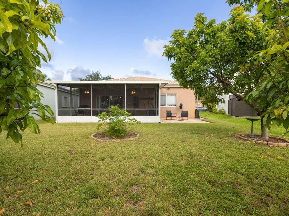 1426 SW 45th Way, Deerfield Beach FL 33442