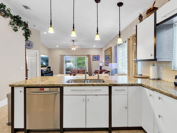 1426 SW 45th Way, Deerfield Beach FL 33442