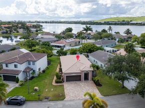 1426 SW 45th Way, Deerfield Beach FL 33442