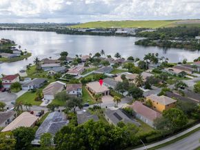 1426 SW 45th Way, Deerfield Beach FL 33442