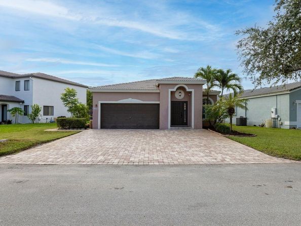1426 SW 45th Way, Deerfield Beach FL 33442