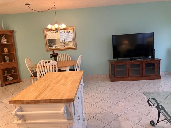 337 Camden O, West Palm Beach FL 33417