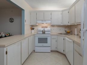 405 Pine Glen Lane D2, Greenacres FL 33463