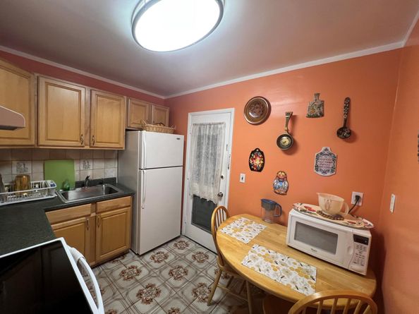 16790 NE 14th Avenue 215, Miami FL 33162