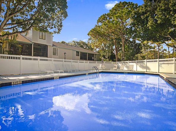 705 Harbour Pointe Way 705, Greenacres FL 33413
