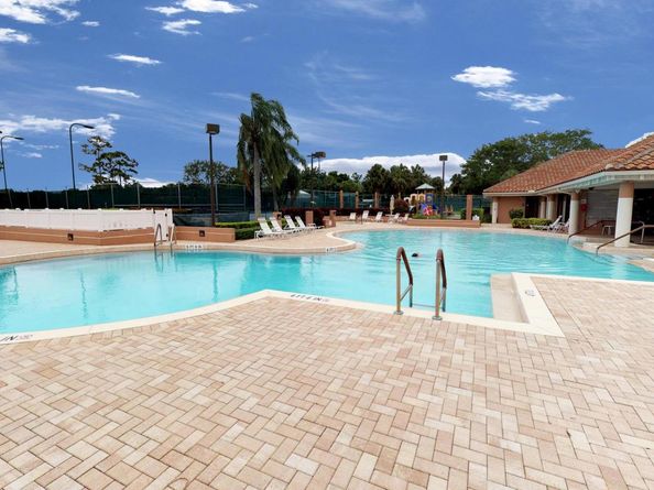 705 Harbour Pointe Way 705, Greenacres FL 33413