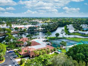 705 Harbour Pointe Way 705, Greenacres FL 33413