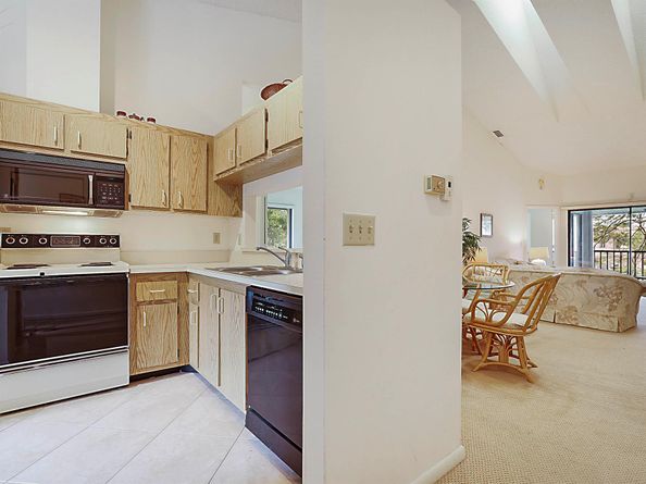 705 Harbour Pointe Way 705, Greenacres FL 33413