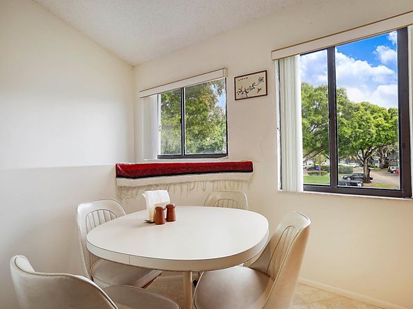 705 Harbour Pointe Way 705, Greenacres FL 33413