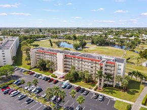 3871 Via Poinciana 104, Lake Worth FL 33467
