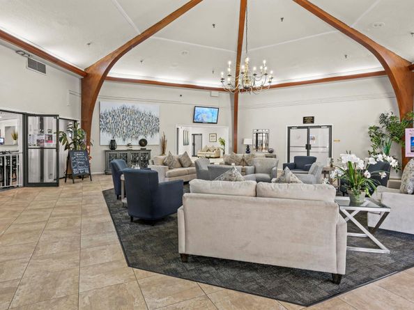 3871 Via Poinciana 104, Lake Worth FL 33467