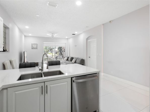 4812 NW 19th St, Coconut Creek FL 33063