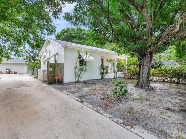 704 S Pine Street, Lake Worth Beach FL 33460
